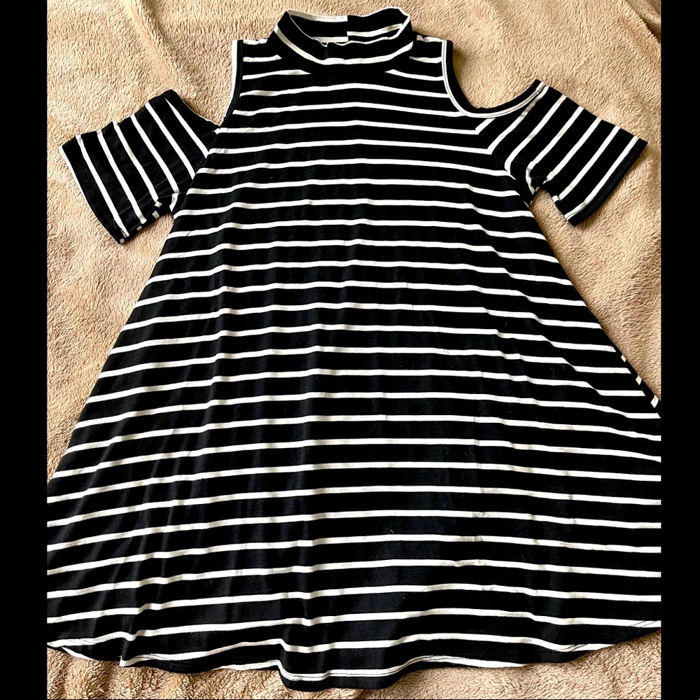 Black/White Striped Shirt Dress w/ open shoulders